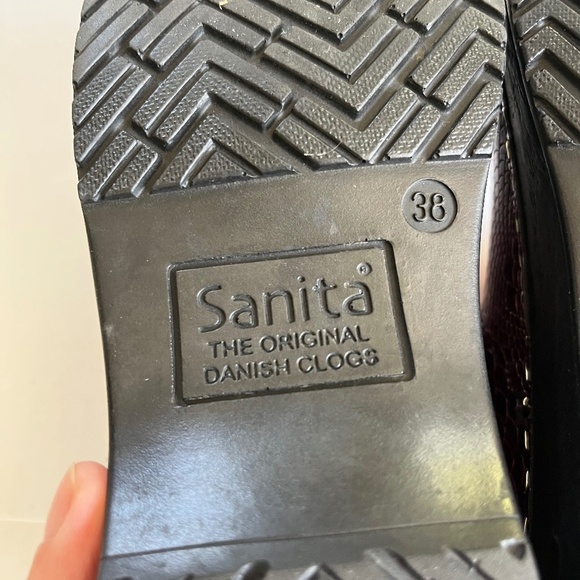 Sanita Clogs Sz 7 in USA Leather Metallic Danish Fuchsia Slip On Shoes - Picture 7 of 10